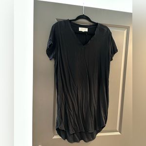 cloth & stone v-neck black shift dress